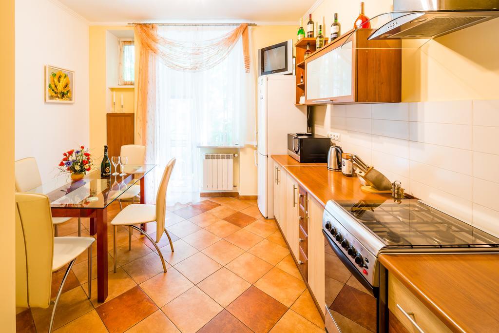Apartment On Arkhipenka With Panorama View Lviv Eksteriør bilde
