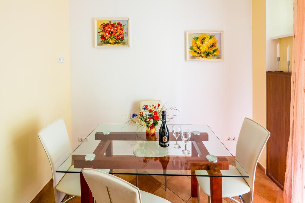 Apartment On Arkhipenka With Panorama View Lviv Eksteriør bilde