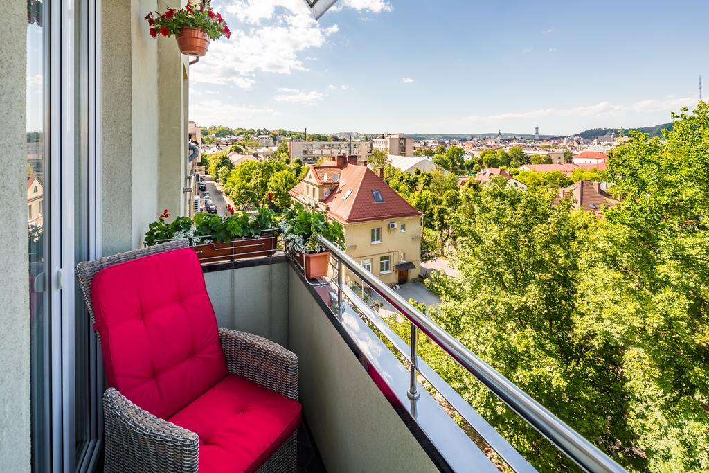 Apartment On Arkhipenka With Panorama View Lviv Eksteriør bilde